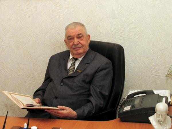 Дарунок бібліотеці від М. І. Бушина